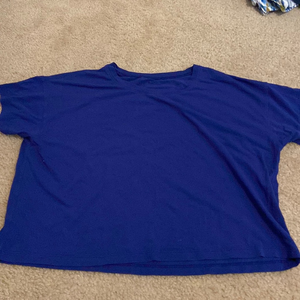 lululemon cropped t shirt